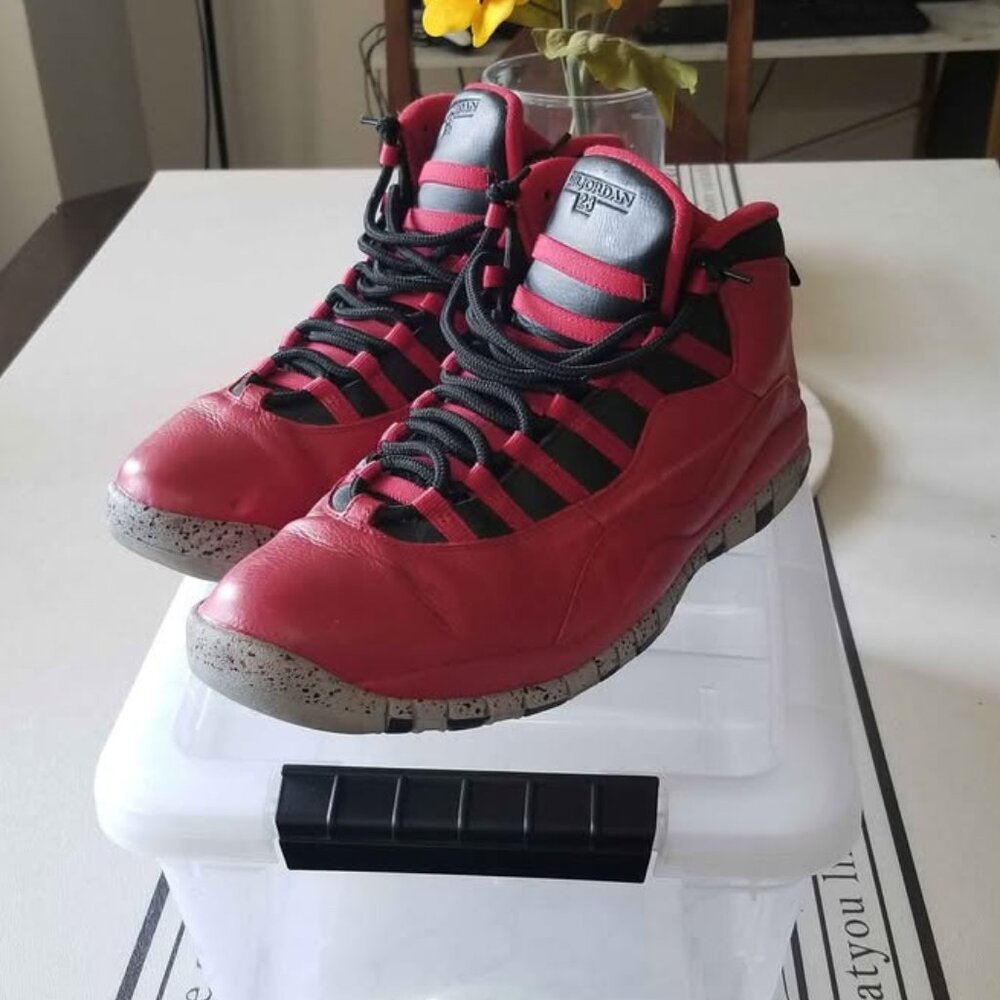 Air Jordan 10 Retro "Bulls Over Broadway" in Men's size 13